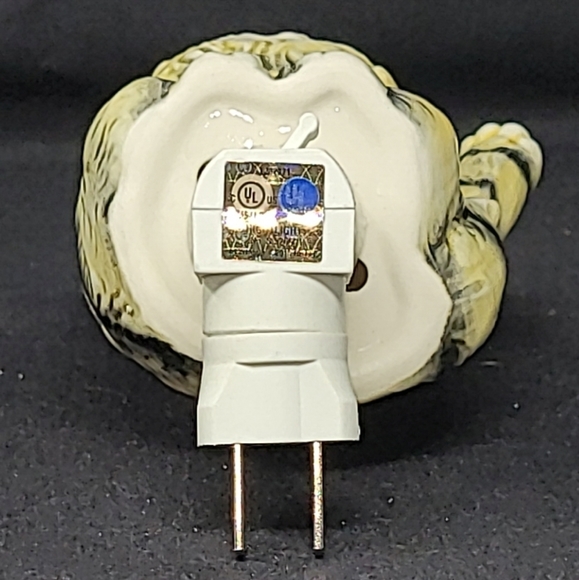 FAT CAT CERAMIC NIGHT-LIGHT WITH SWIVEL PLUG - Picture 3 of 7